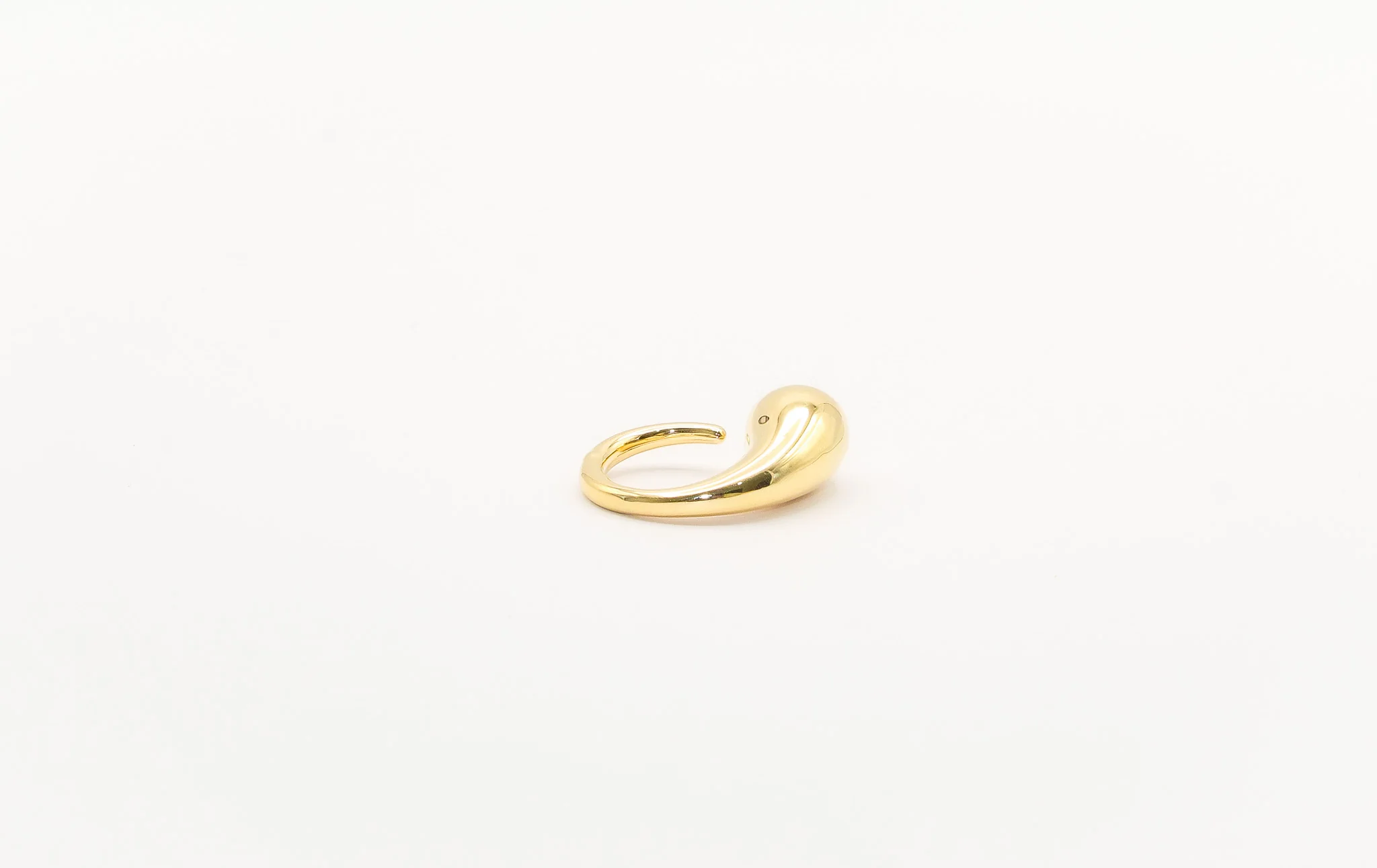 18K Gold Bold Tear Drop Ring - Image 3