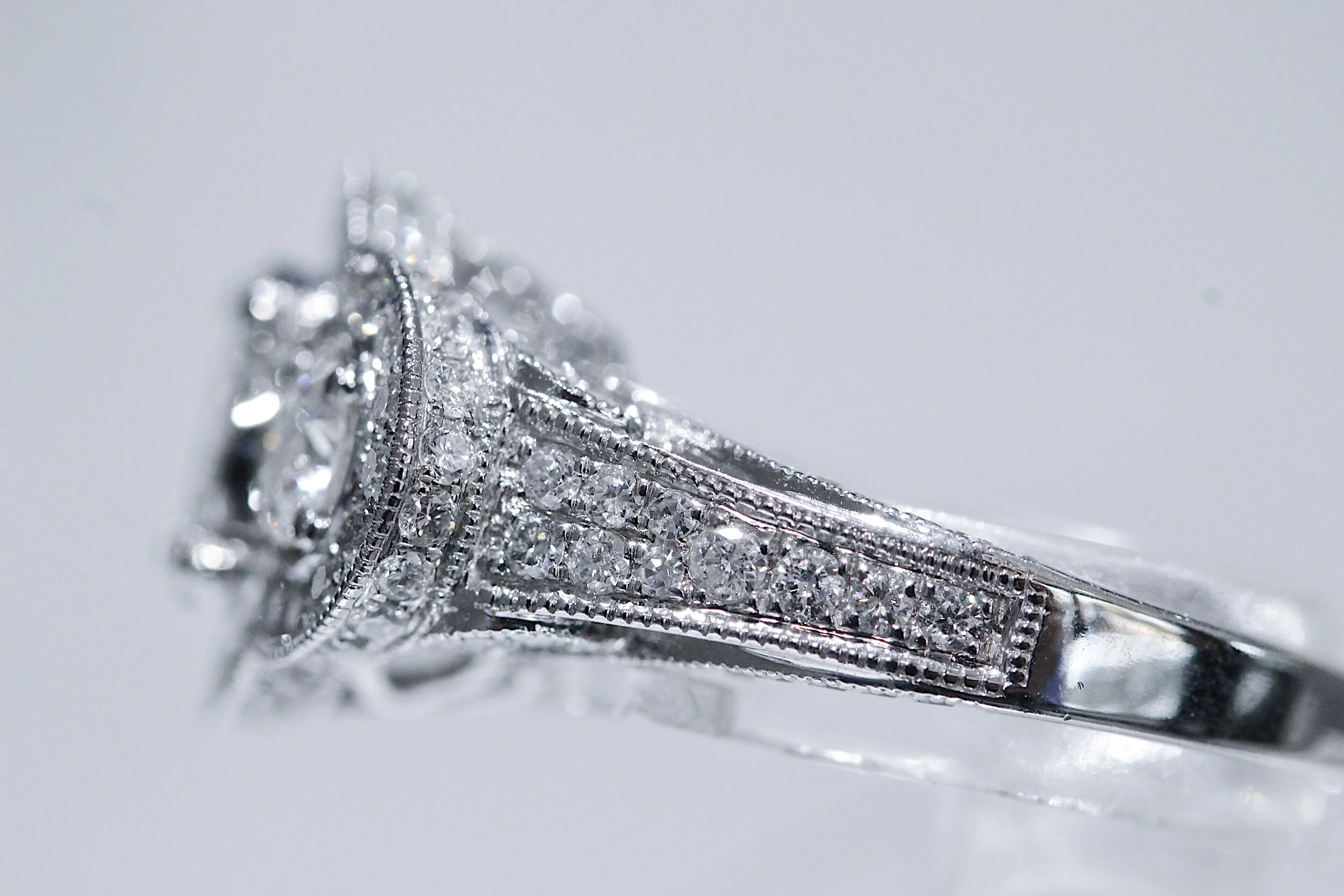 14K White Gold 2.10 Carat Diamond Ring - Image 3